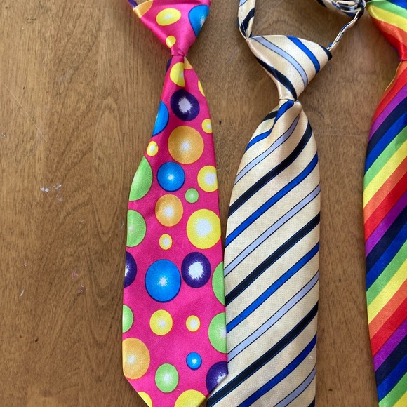 Bundle of Dog ties - Picture 3 of 7